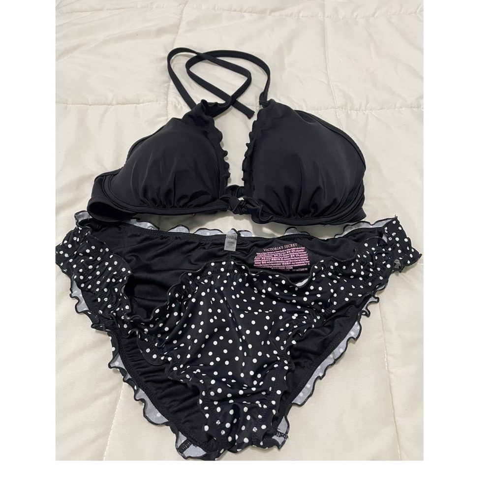 Victoria’s Secret bikini